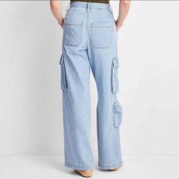Women's High-Rise Wide Leg Denim Cargo Pants - Universal Thread Light Wash 2R - Picture 4 of 6